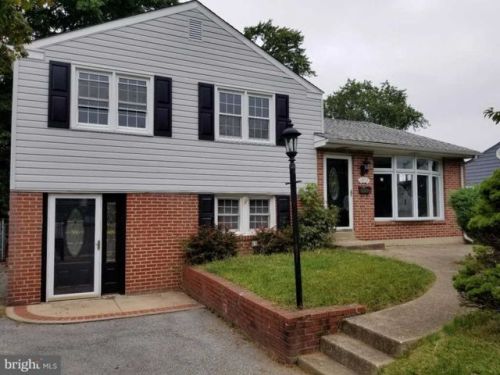 1013 Vauclain Ave, Woodlyn, PA 19094-1026