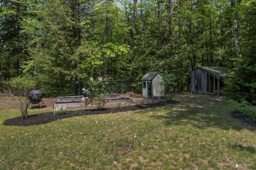 565 Penacook Rd, Hopkinton NH  03229-2916 exterior