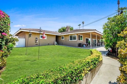 1056 Knollcrest Dr, Covina CA 91724-3435 exterior