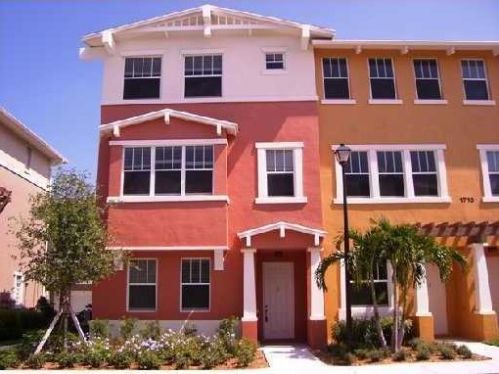 1710 San Benito Way, West Palm Beach, FL 33401-8328