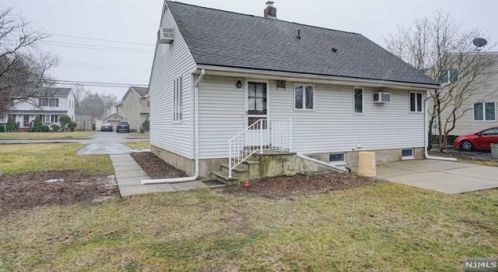 479 Berkshire Rd, Ridgewood NJ  07450-5533 exterior