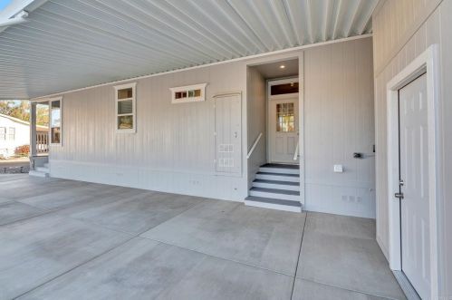 3340 Don Tomaso Dr, Carlsbad CA  92010-3951 exterior