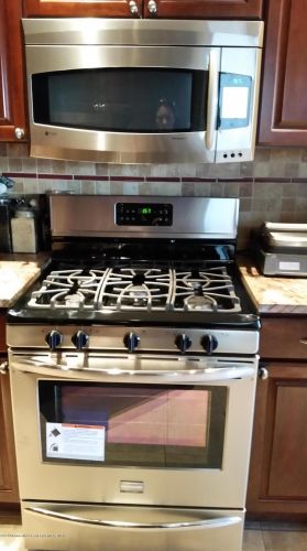 110 Tower Hill Dr, Tinton Falls NJ  07701-2416 exterior