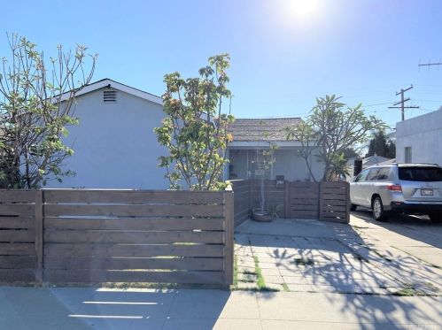 5931 Orange Ave, Long Beach CA  90805-3553 exterior