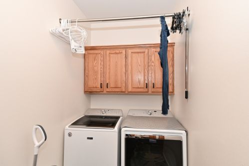 715 Apple Orchard Dr, Waterford WI  53185-2895 exterior