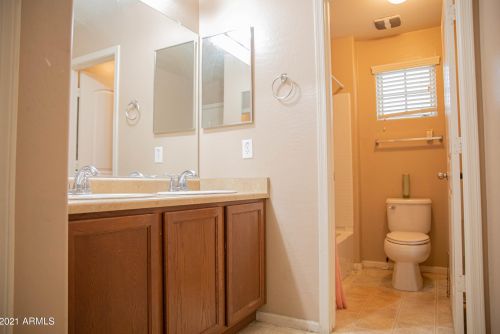 7752 Bonitos Dr, Phoenix AZ  85035-5076 exterior