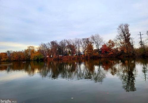 20 Kendall Blvd, Camden NJ  08107-1512 exterior