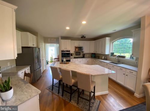 38443 Morrisonville Rd, Lovettsville VA  20180-3103 exterior