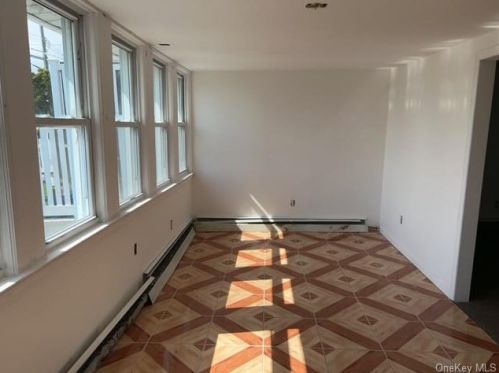 504 Cross Bay Blvd, Far Rockaway NY  11693-1029 exterior