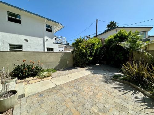 208 Calle Miramar, Redondo Beach CA  90277-6206 exterior