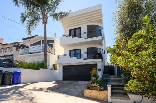 513 Dianthus St, Manhattan Beach CA  90266-6720 exterior