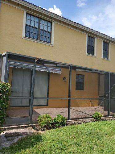 7372 Bristol Cir, Naples FL  34120-0694 exterior