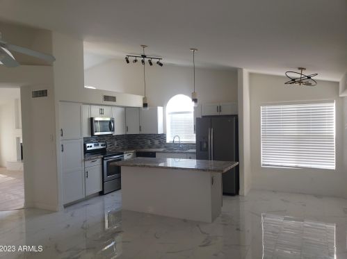 19217 36th St, Phoenix AZ  85050-2687 exterior