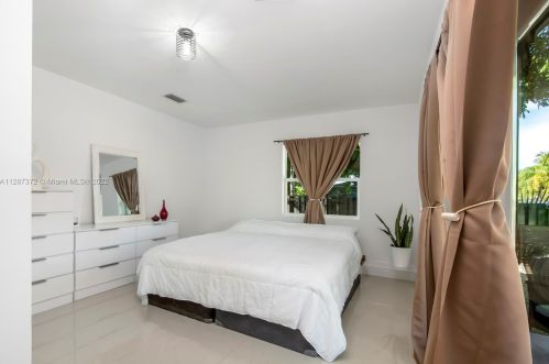 1401 3rd Ave, Dania Beach FL  33004-4214 exterior