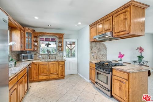 8101 Radford Ave, North Hollywood CA  91605-1541 exterior