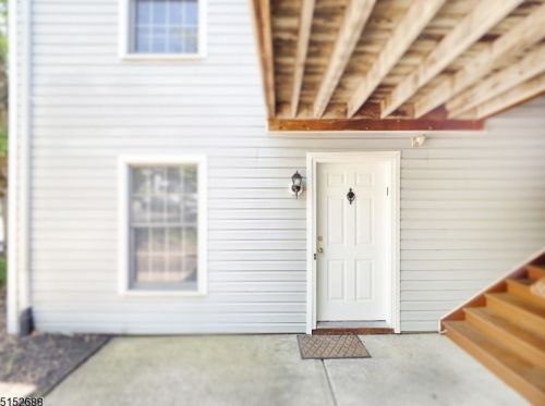 1 Stonyridge Dr, Lincoln Park NJ  07035-2238 exterior