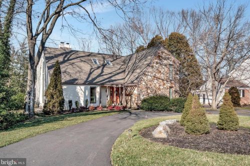 107 Montchan Dr, Wilmington, DE 19807-2125