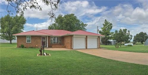 3030 Bethel Rd, Hydro, OK 73048-2202