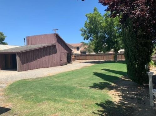 443 Hills Ferry Rd, Newman CA  95360-9701 exterior