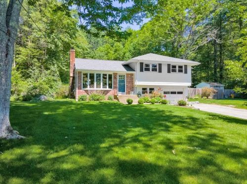 5401 Flat River Rd, Coventry, RI 02827-1728