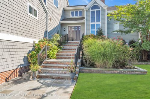 11 Shrewsbury Dr, Locust NJ  07760-2007 exterior