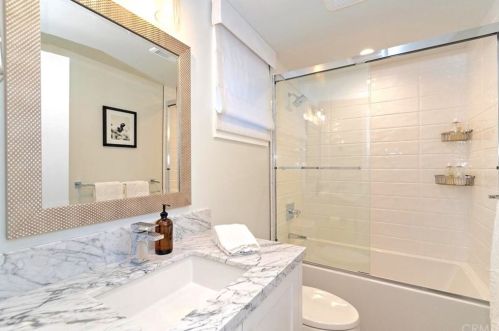 420 31st St, Manhattan Beach CA  90266-3975 exterior