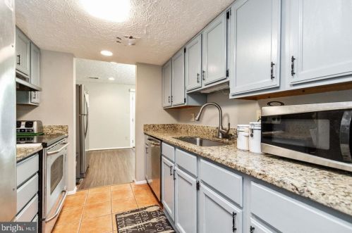 8032 Steeple Chase Ct, Springfield VA  22153-3606 exterior