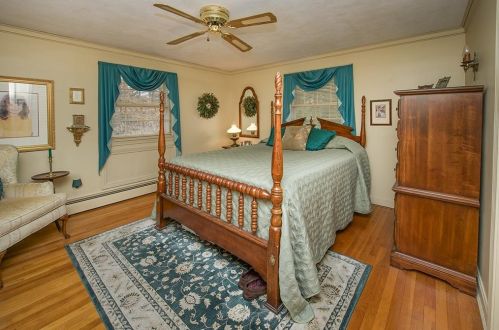 34 Wheeler Ave, Salem NH  03079-3490 exterior