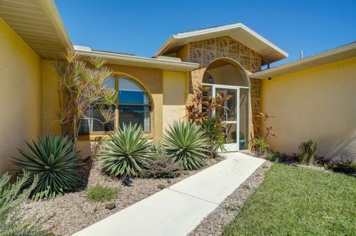 211 12th St, Cape Coral FL  33990-2025 exterior