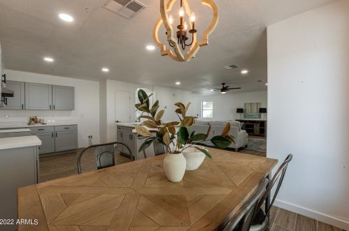 21223 30 Ave, Phoenix AZ 85041-9303 exterior