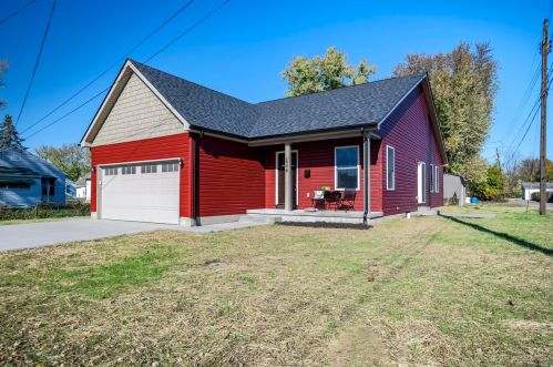 606 Forest St, Washington Ch, OH 43160-1485