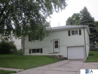 5118 93rd Ave, Omaha NE  68114-5016 exterior