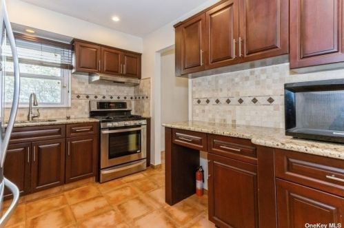 908 New Hyde Park Rd, New Hyde Park NY  11040-3205 exterior