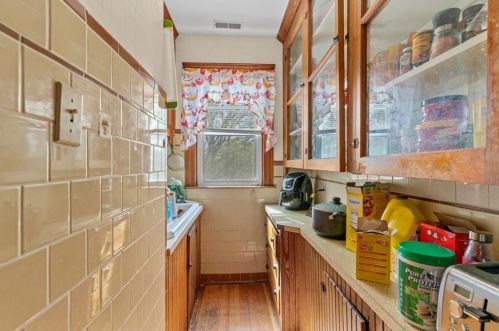 50 Osborn St, Providence RI 02908-3612 exterior