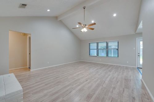 3726 Maplewood Dr, Morgans Point TX  77571-3996 exterior