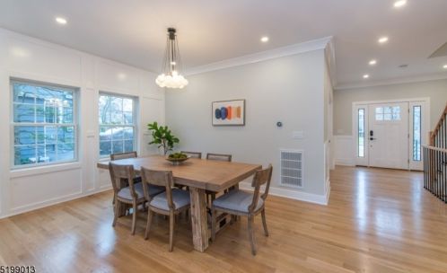 84 Elmwood Ave, Chatham Township NJ  07928-2628 exterior