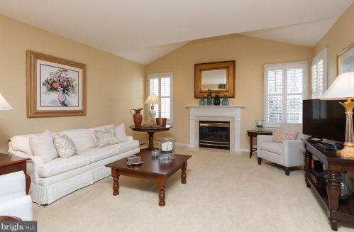 109 Sumter Pl, Prospectville, PA 19002-2852