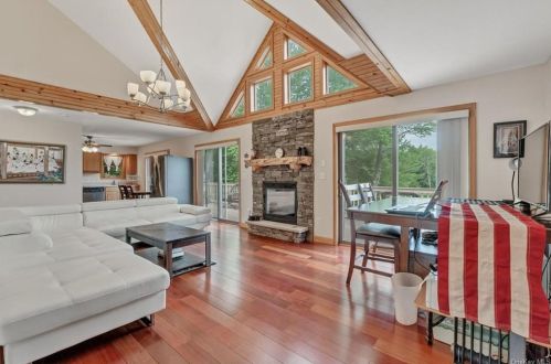 724 Sackett Lake Rd, Monticello NY  12701-4714 exterior