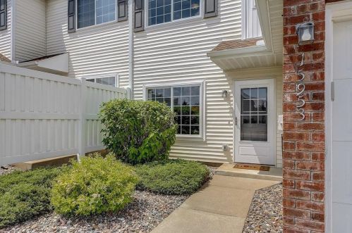 15953 Finch Ave, Saint Paul, MN 55124-5811