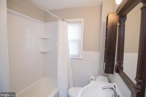 322 Hurst St, Norristown PA  19405-1539 exterior