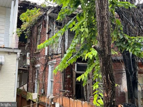 315 Cres St, Harrisburg PA 17104-1712 exterior