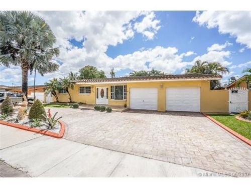 1160 54th St, Hialeah, FL 33012-2452