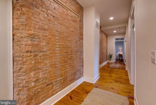 721 Orange St, Lancaster PA  17602-3118 exterior