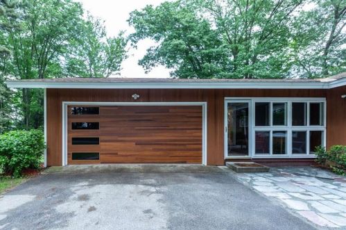 16 Mason Dr, Salem NH  03079-2101 exterior