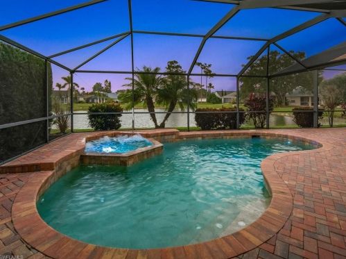 5265 Tudor Ct, Naples, FL 34112-3743