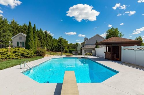 118 Gabriels Path, Poughquag NY  12570-5147 exterior