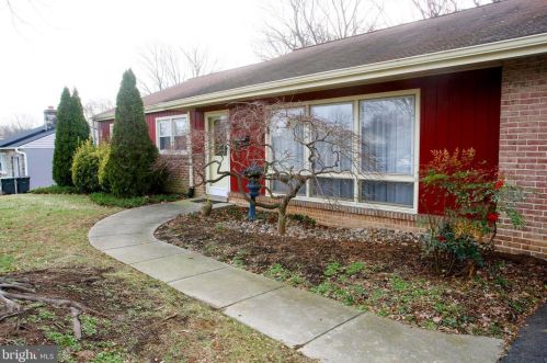 119 Wynnwood Dr, Wilmington, DE 19810-4427