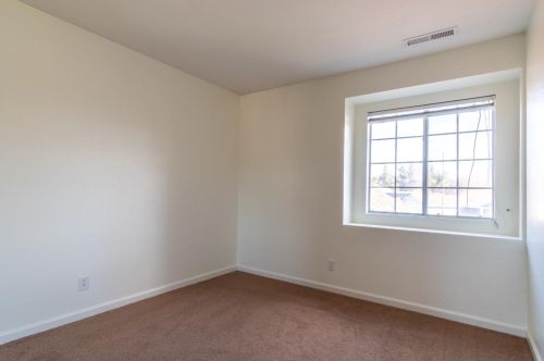 2070 Carousel Dr, Hollister CA  95023-5665 exterior