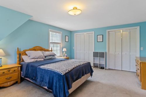 52 Canfield Ave, Warwick RI  02889-8802 exterior
