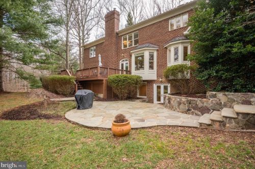 281 Golden Woods Ct, Great Falls VA  22066-4152 exterior